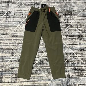 Under Armour Unstoppable Mens Cargo Green Jogging Pants NWT Brand New Size M